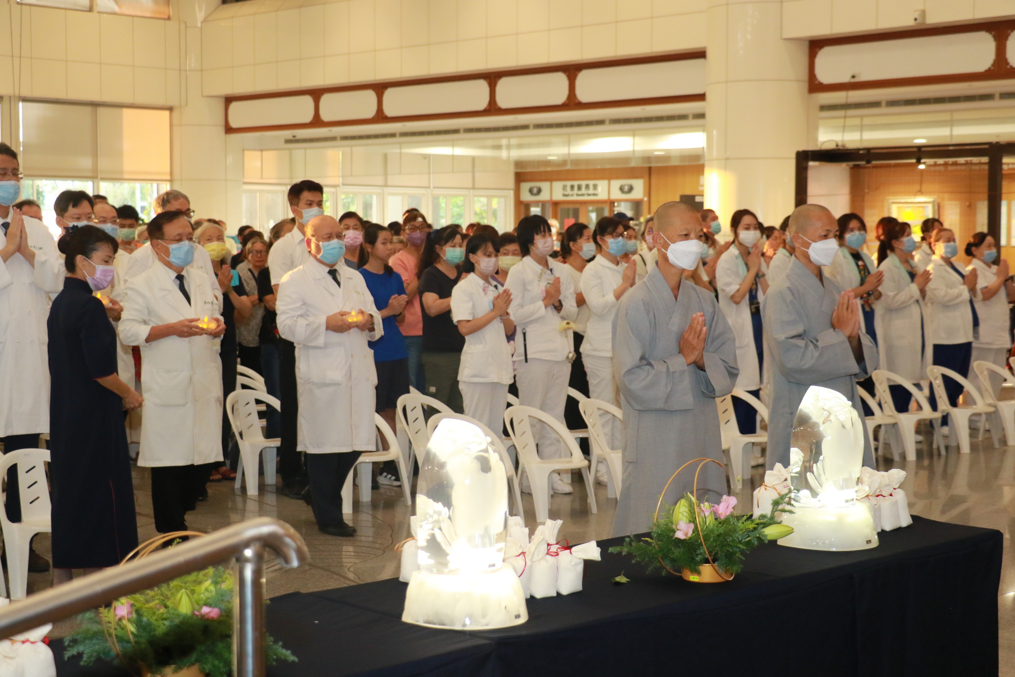台中慈濟醫院舉辦吉祥月祈福會 呼籲蔬食聚善念護生