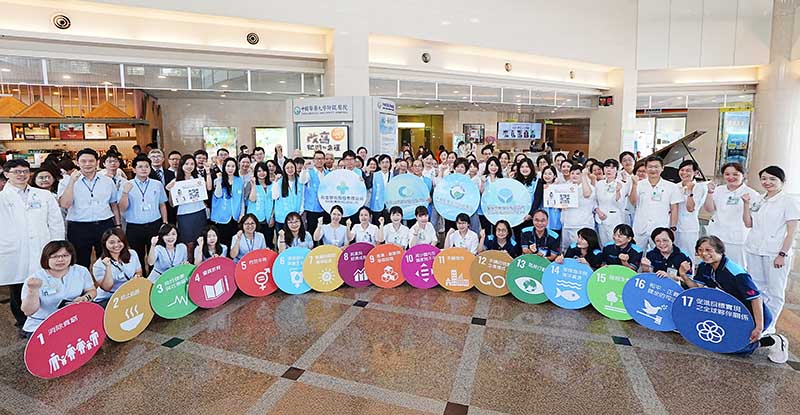 「改變從理解開始」中醫大附醫攜手世展會 「改寫她們的命運」影像展