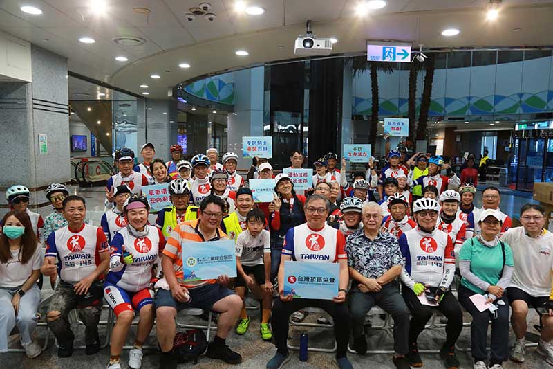童綜合醫院熱情接待  2025不倒騎士單車環島-抗癌勇士