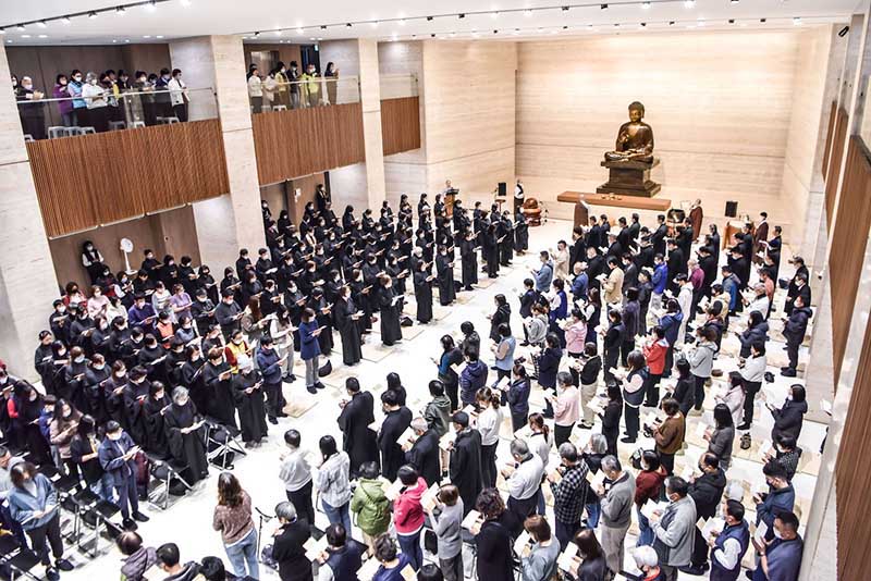 法鼓山邀歲末迎新祈福 　點明燈祥樂滿人間