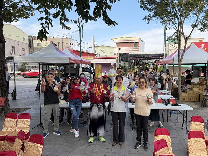 農業部農糧署中區分署邀請民眾體驗甘藍等當季農特產品魅力    共同支持國產蔬果