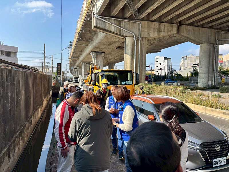 陳年鳥糞摔傷騎士   市議員邱愛珊要求源頭改善、持續追蹤道安風險