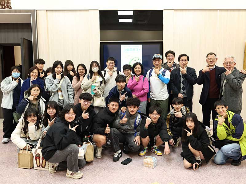 打造深度與前瞻性的科普學習平台    中山醫大與科博館共同主辦「第30屆高中生生命科學研習營」