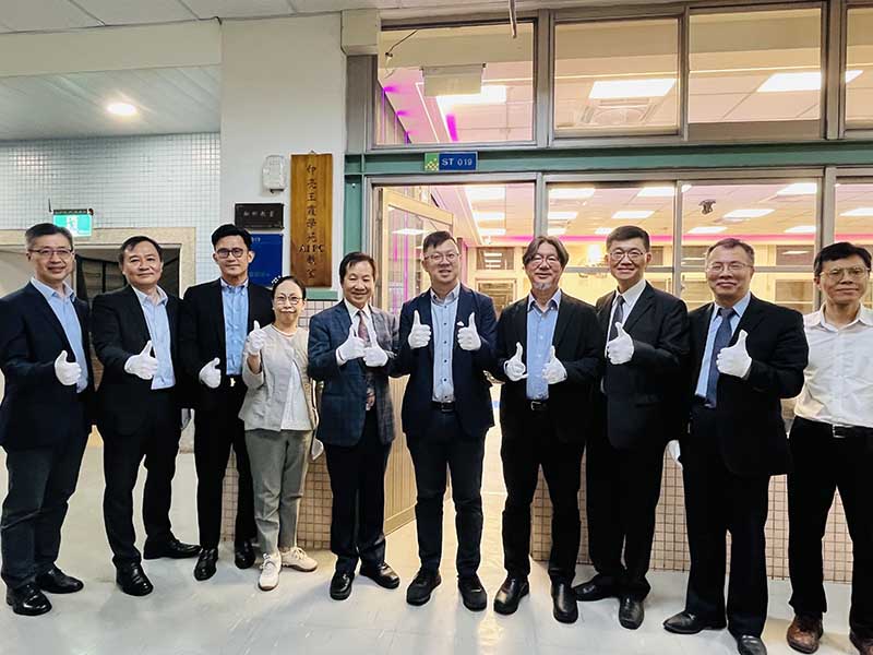 東海大學「仲亮玉霞學苑AI PC教室」啟用   提升教學互動性學習平台