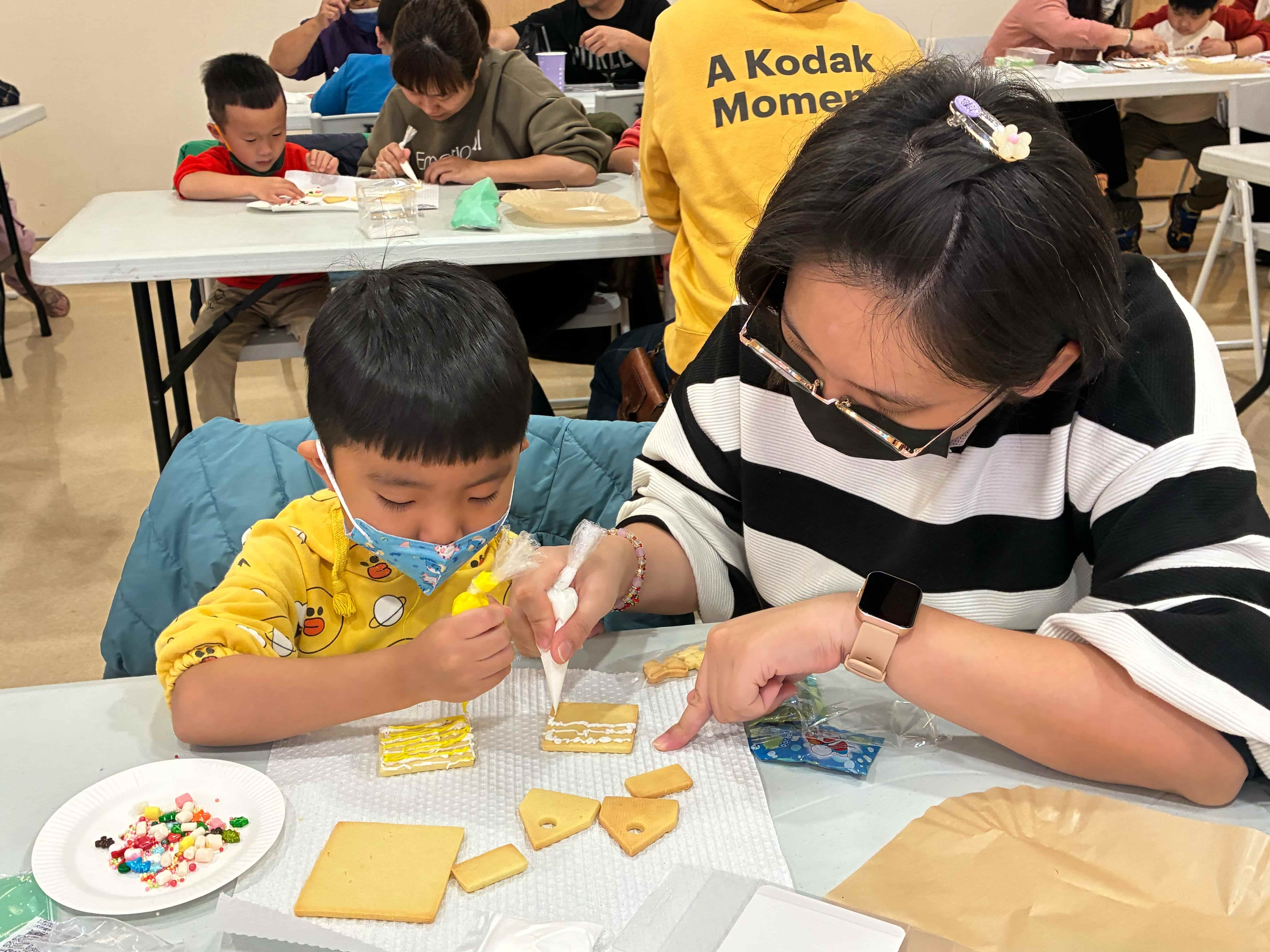 迎冬至、慶耶誕童綜合醫院舉辦「Merry Christmas 薑餅奇緣與養生秘笈」DIY